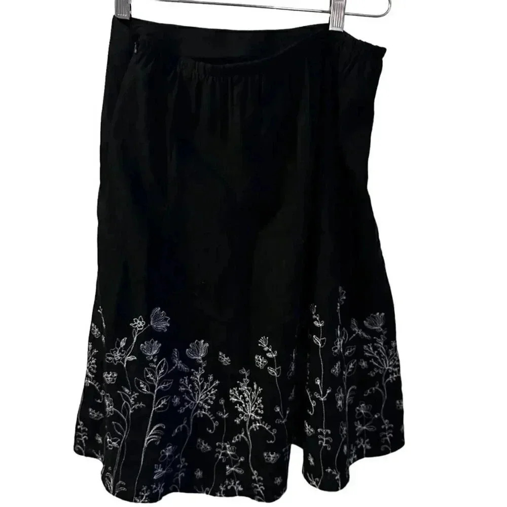 Christopher and banks skirt size medium linen blend black white floral embroidry - Picture 7 of 13